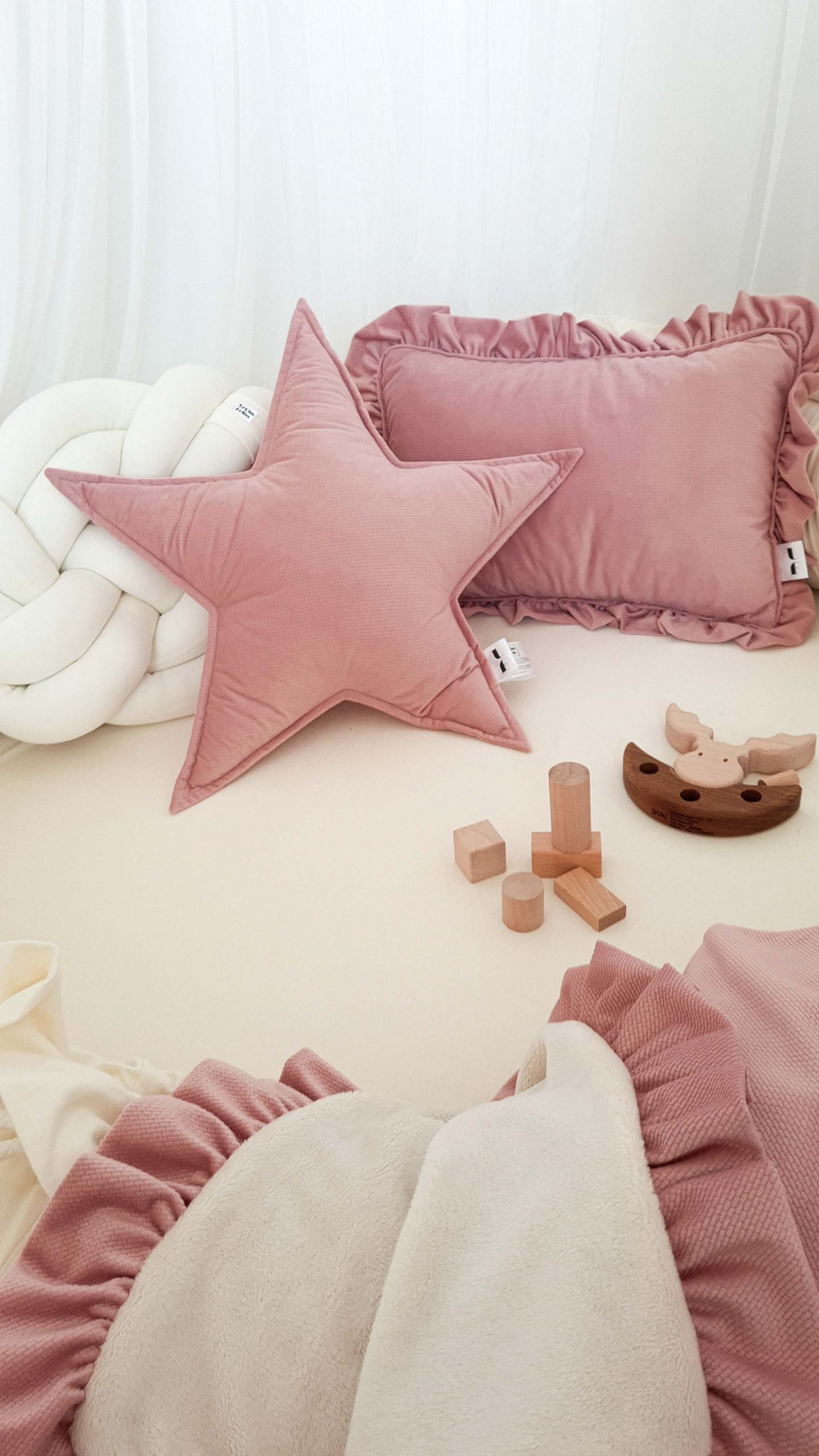 Cuscino Stella fantasia Liberty Star Picci prezzo 47.3 € - La Casa del Bebè